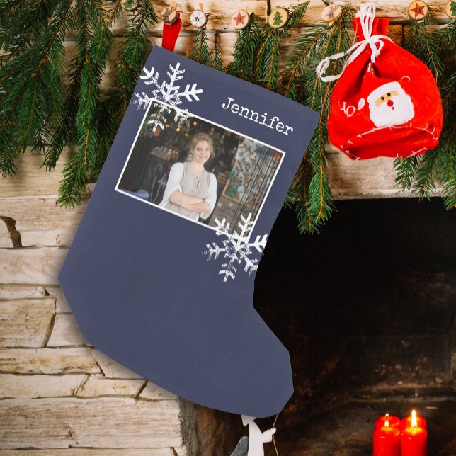 Calcetín Navideño Pequeño Navidades foto de la marina azul angustiado copos  (Distressed Rustic Snowflake design that can be personalized with a  photo and name monogram.)