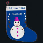 Calcetín Navideño Pequeño Navidades Snowlady Malabando bolas de nieve Person<br><div class="desc">Esta impresionante cadena de Navidades presenta a una encantadora dama de nieve Navidad usando un gorra floral y bonito rosa. Ella tiene mejillas rosadas y una gran sonrisa. Su palo como los brazos están arriba en el aire y ella está haciendo malabares con bolas de nieve. Hay un texto entre...</div>