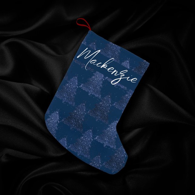 Calcetín Navideño Pequeño Patrón de árbol móvil | Personalizado azul de la M (Subido por el creador)