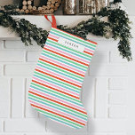 Calcetín Navideño Pequeño Patrón de bandas | Colorido festivo moderno<br><div class="desc">Navidades elegantes y bonitos de rayas de caramelo con llamativos tonos rojos, verdes, azules y rosas en un moderno y escandaloso estilo de diseño escandinavo. Una decoración perfecta para vestir tu casa durante las fiestas o en cualquier época del año. Parte de nuestra colección Festive Stripe, con una gama de...</div>