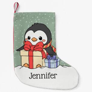 Calcetín Navideño Pequeño Pingüino lindo con regalos de Navidades en la neva