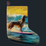 Calcetín Navideño Pequeño Pintado de surf en Hound Beach Afgano<br><div class="desc">Sumérgete en el mundo lúdico de la aventura canina con esta pintura cautivadora. Un perro animado lleva a las olas, subiendo con habilidad al surf en una playa con sol. El vibrante arte captura bellamente la esencia de la emoción en la playa mientras el perro recorre sin miedo las olas,...</div>