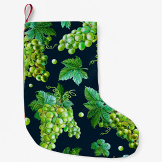 Calcetín Navideño Pequeño Uva verde acuarela, hojas sobre fondo oscuro.