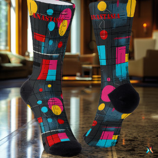 Calcetines abstractos vibrantes con diseño geométr