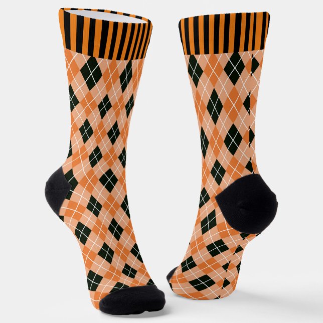 Calcetines Argyle naranja y negro con zancos de soplo (Subido por el creador)
