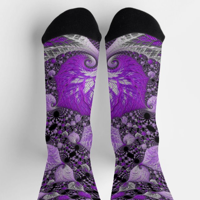 Calcetines Arte fractal monocromo púrpura (Arriba)