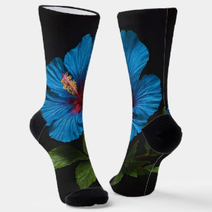 Calcetines "Azul radiante: Flor hibiscus sobre negro