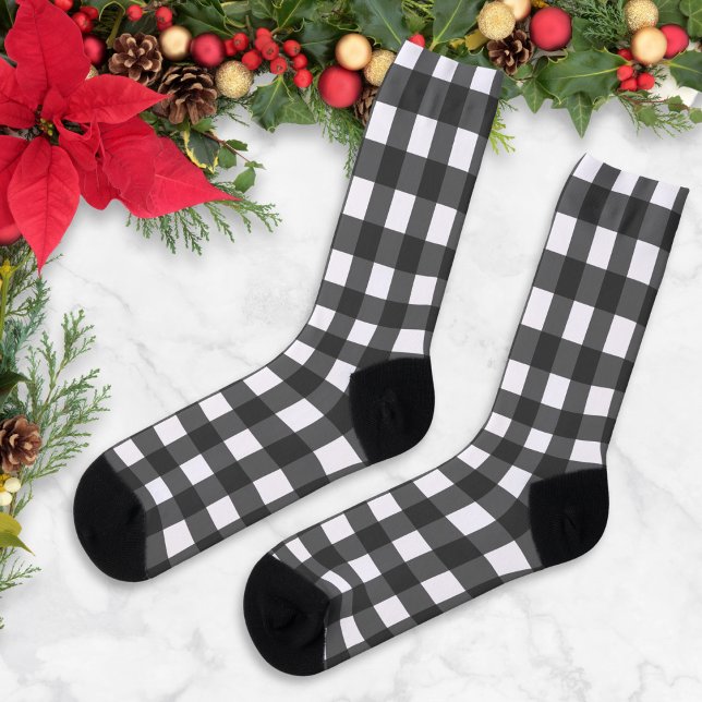 Calcetines Black and White Buffalo Check Plaid Pattern (Black and white, buffalo check socks for the festive season, in classic rustic country style)
