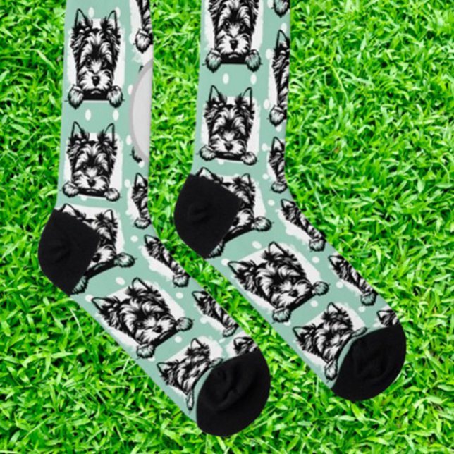 Calcetines Broma de tema personalizado del berlín del berenje (Show your love for Welsh Terriers with these vibrant green socks. Comfortable, stylish, and perfect )