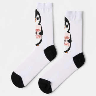 Calcetines Cálido por naturaleza: adorable pingüino con texto