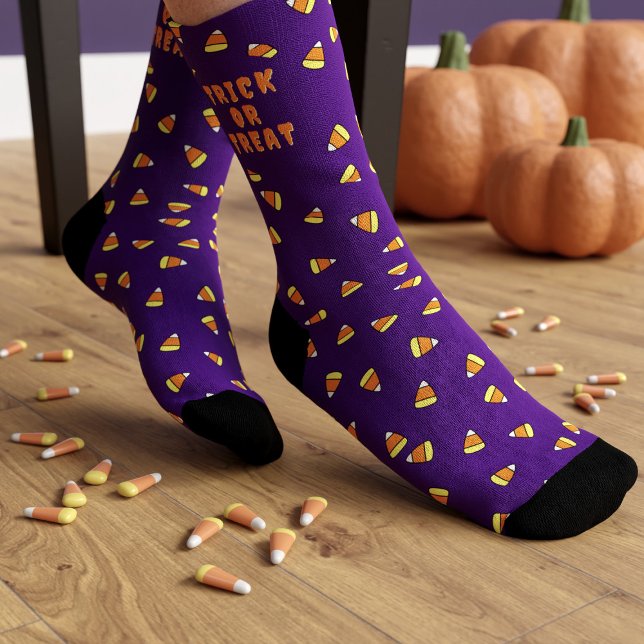 Calcetines con patrón de maíz de caramelo para Hal (Treat your feet to the sweetest Halloween delight!)