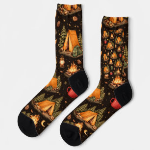 Calcetines con patrón de noches en el bosque