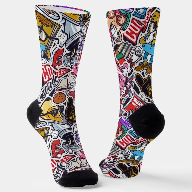 Calcetines con patrón de pegatinas de universidad  (Angular)