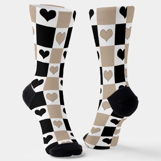 Calcetines Corazones de tablero de ajedrez en taupe, negro y  (Angular)