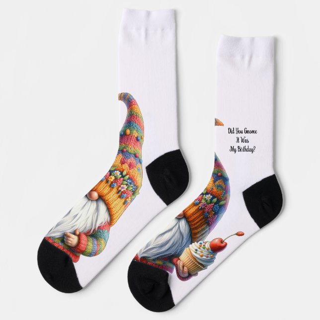 Calcetines Cute, soy un viejo cumpleaños de Gnome y una cita  (Izquierda)