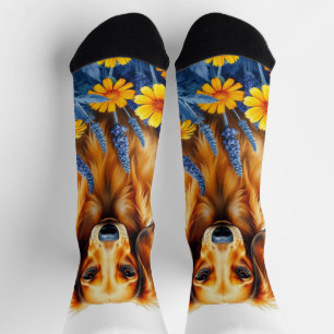 Calcetines Dachshund de pelo largo en las flores
