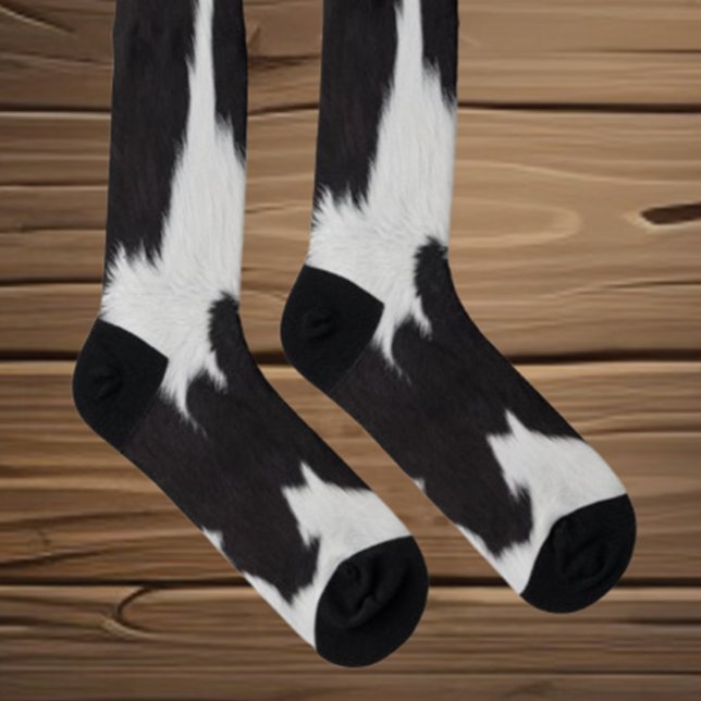 Calcetines de Cuero de Vaca Negro Blanco (Step into comfort and style with our Cowhide Black White Socks. Perfect for cozy days at home)