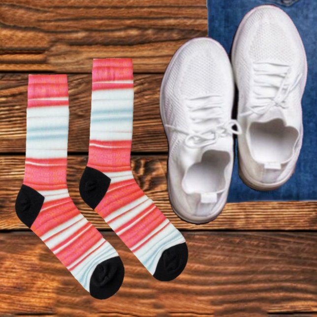 Calcetines de la tripulación de las franjas de vac (These pink, striped crew socks, are a fun, way to express your style!)