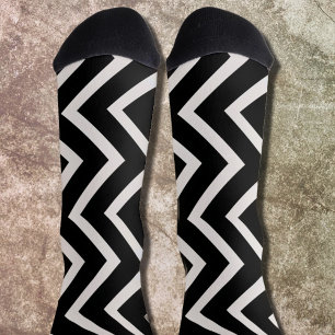 calcetines de patrón zigzag en blanco y negro