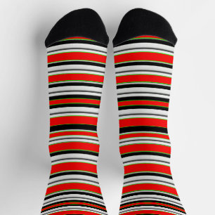 Calcetines de rayas festivas: estilo audaz y acoge