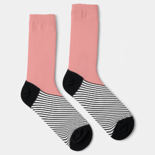 Calcetines Diseño de chevron negro y blanco y triángulo rosa