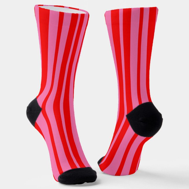 Calcetines Diseño de patrones de rayas estilizadas rosadas (Subido por el creador)