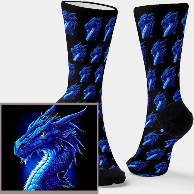 Calcetines Dramático dragón azul de fantasía en negro (Subido por el creador)