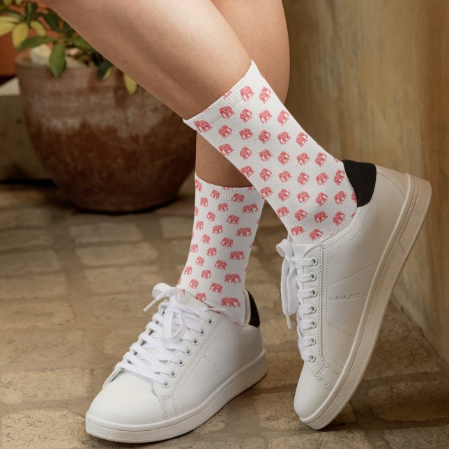 Calcetines Elefantes vestidos de rojo (en blanco) (Subido por el creador)