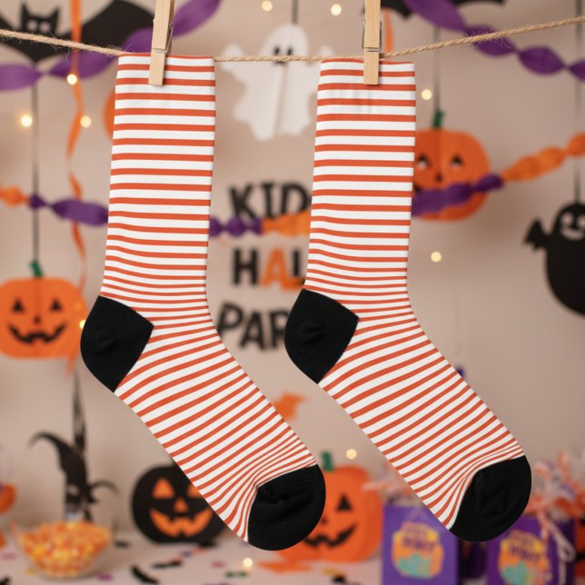 Calcetines Elegante Naranja y franjas finas blancas (Fun Halloween Socks. Cute Trendy Fall Orange and White Stripes Pattern for Autumn. For Kids & Adults)