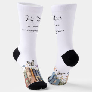 Calcetines Estante de libros arcoíris lindo y monograma de ma