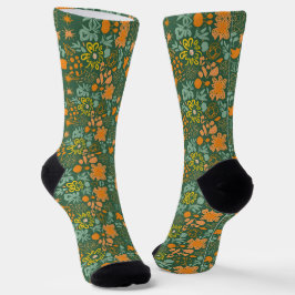 Calcetines Floral pattern on a dark green background 