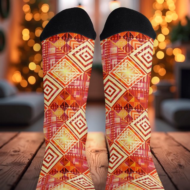 Calcetines Fun Fall Navidades zócalos de patrón creativo (Artistic socks featuring a fun abstract geometric pattern in orange red colors - fall - Christmas)
