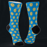 Calcetines Funny Patrón de baloncesto Personalizado azul pers<br><div class="desc">Calcetines divertidos de pickleball - agrega tu texto personalizado para personalizar o borrar. Cambiar fácilmente el color de fondo. Hace un regalo súper divertido para cualquier amante de los pickleball - consigue un montón de medias para coincidir con tu equipo o compañero.</div>