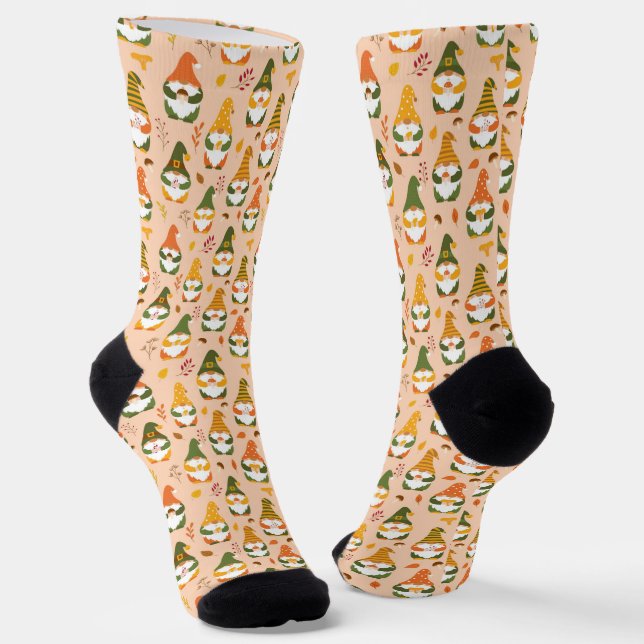 Calcetines Gnomes otoñales en el patrón forestal (Angular)