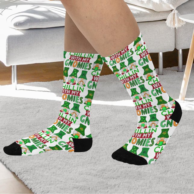 Calcetines Gracioso Chillin con Gnomies St Patricks Day Unise (Funny Chillin with Gnomies St Patrick's Day Unisex Socks)