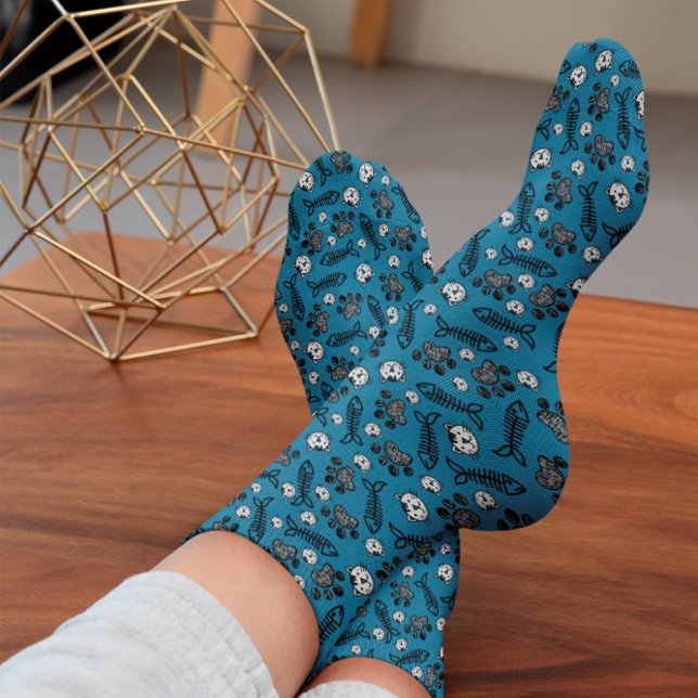 Calcetines Gracioso dibujo de gatos blancos y negros en azul (Subido por el creador)