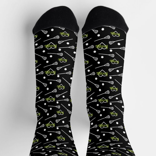 Calcetines Green on Black Lacrosse Sticks & Hearts Pattern (P (Arriba)