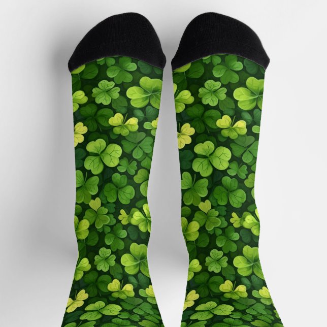 Calcetines Green Shamrock Pattern on Black Socks (Arriba)