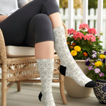 Hermoso patrón floral en marfil y gris