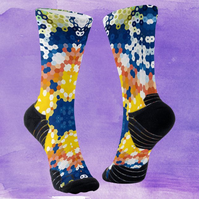 Calcetines Hex Mandala Naranja amarillo azul y verde (Blue Yellow Orange and Green Hexagon Mandala Socks by Wormhole Orbital)