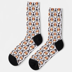 Calcetines Lindo pingüino sosteniendo un cartel con el número