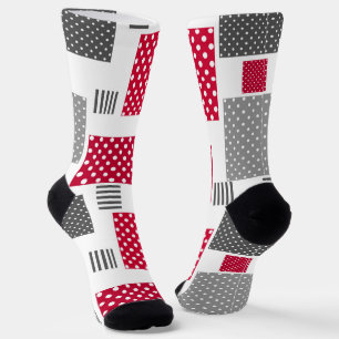 Calcetines Maqueteo de puntos de polka roja gris sobre fondo