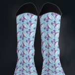Calcetines Moléculas de química orgánica Orbitals Geek Scienc<br><div class="desc">Calcetines de química orgánica con un patrón creado a partir de un dibujo de sp3 orbitales atómicos hibridados dibujados en lápices de color azul y púrpura. Este arte geek puede representar orbitales en la molécula de metano, silicometano y otros compuestos químicos. Este diseño es genial para un químico, científico y...</div>