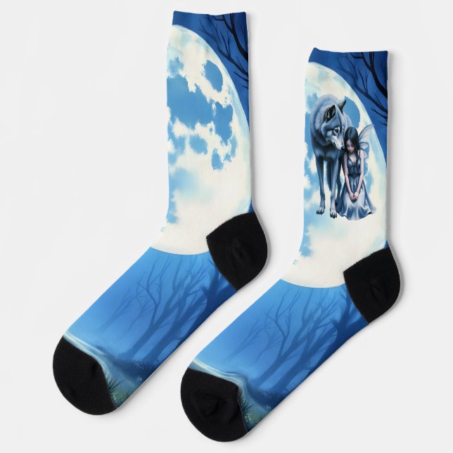 Calcetines Moonlit Bond – The Wolf and the Gothic Fairy.   (Izquierda)