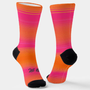 Calcetines Naranja personalizado y patrón rayado rosado