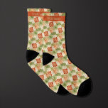 Calcetines Naranja quemado inspirado en Damask y verde mosqui<br><div class="desc">Acepte una estética atemporal con nuestro Naranja quemado inspirado en Damask y zócalos verdes de Moss. El patrón de damasco clásico en naranja quemado y verde musgo lo convierte en una elección versátil para bodas. Personalizar con nombre o iniciales. No olvide explorar nuestra corbata de cuello a juego para una...</div>