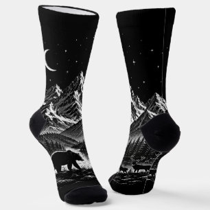 Calcetines Noche Salvaje en Montaña Mística Estilo Linocut