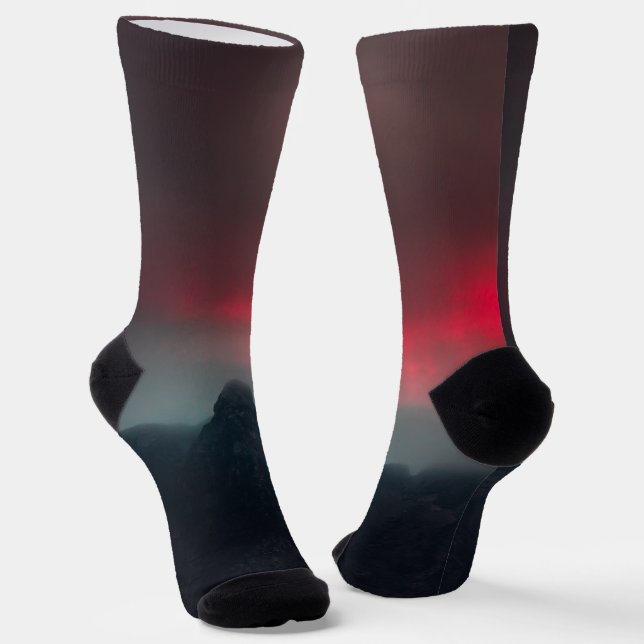 Calcetines Nubes, niebla y montañas ardiendo (Angular)