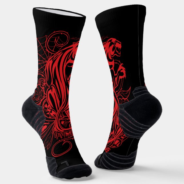 Calcetines Pantera Roja Estilo de Tatuaje Gótico en Negrita A (Angular)