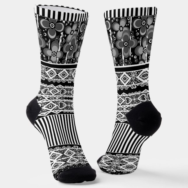 Calcetines Patrón blanco y negro con encaje y retráctil (Angular)